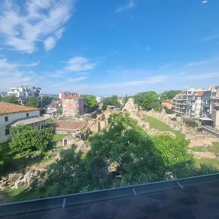 Daire Roman Panorama - Unique View Over Ruins, Steps To Beach